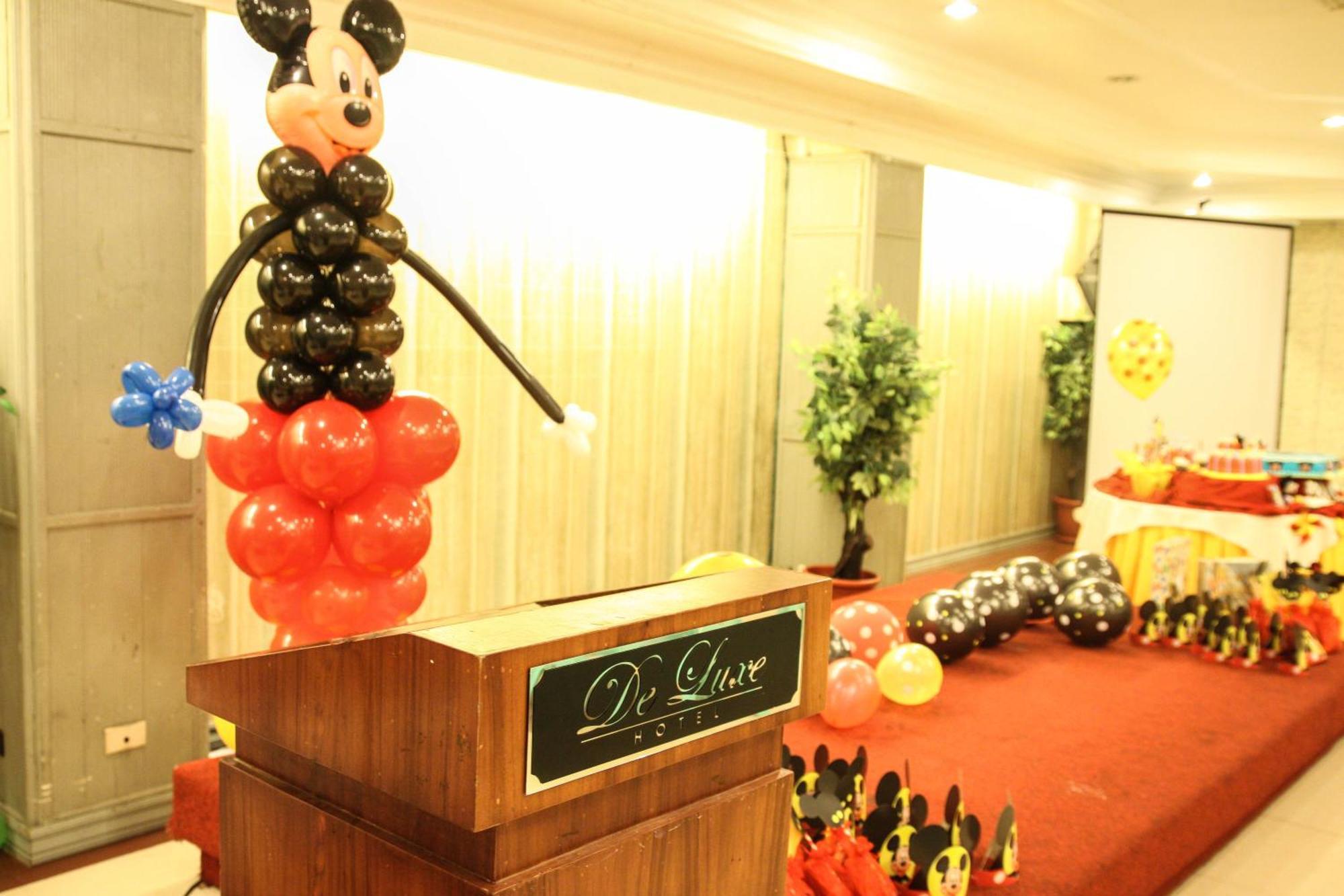 De Luxe Hotel Cagayan de Oro Esterno foto