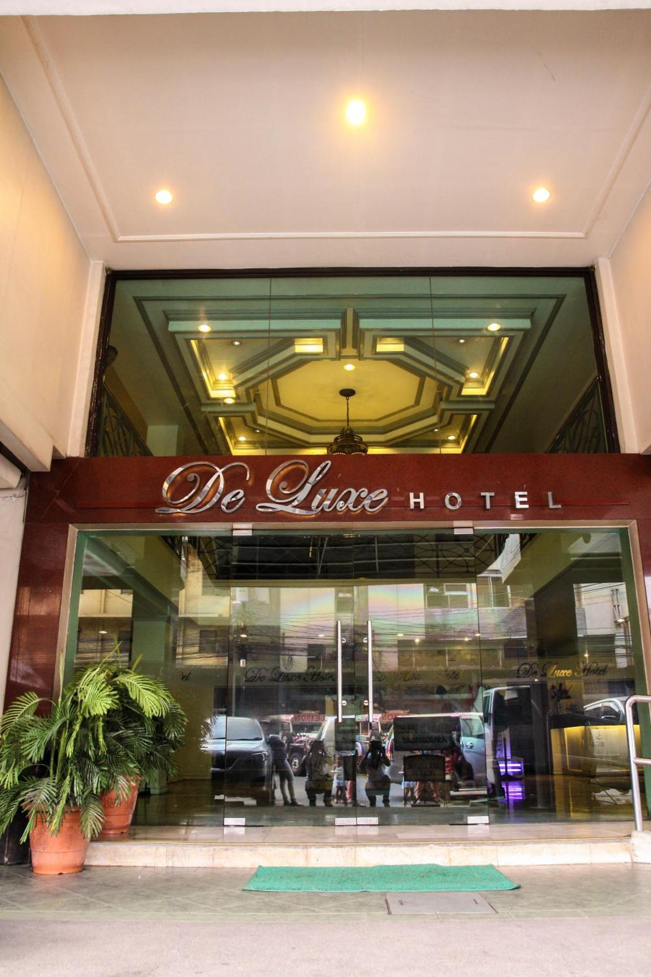 De Luxe Hotel Cagayan de Oro Esterno foto